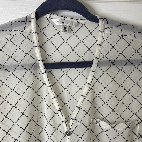 CAbi Cream and Black Geometric Blouse Oversized Size Sm Fits like M/L - Picture 2 of 12